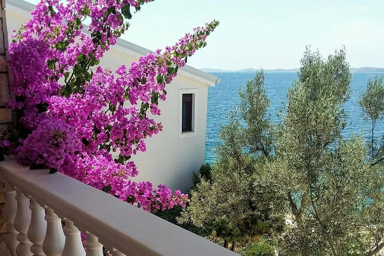 Apartments By The Sea Zdrelac, Pasman - 8406