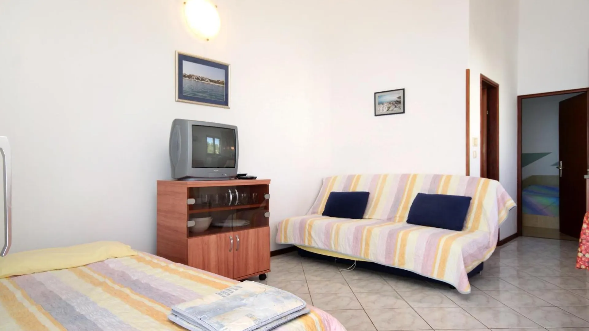 Apartments By The Sea Zdrelac, Pasman - 8406